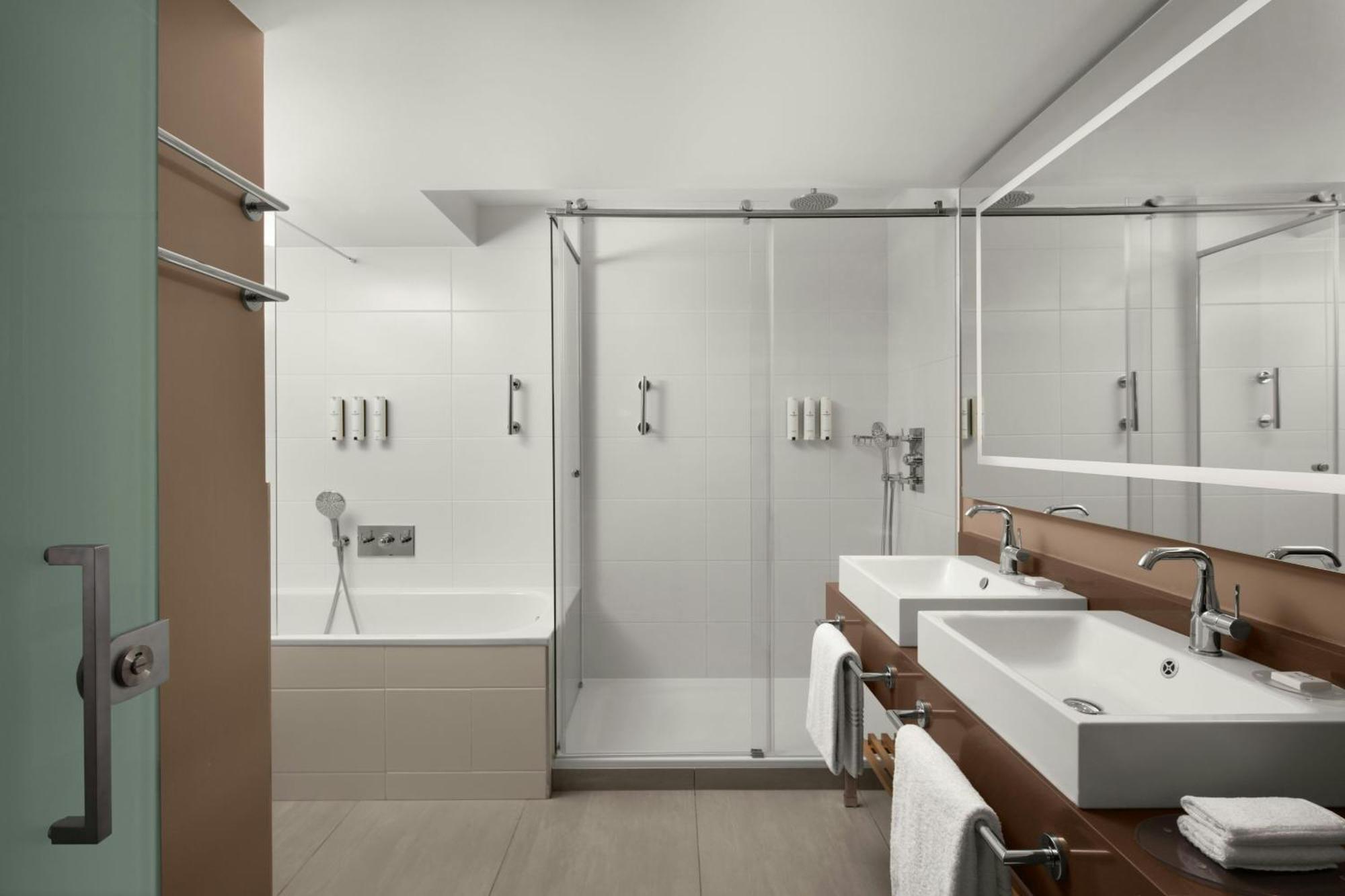 Courtyard By Marriott Paris Porte De Versailles Issy-les-Moulineaux Eksteriør billede